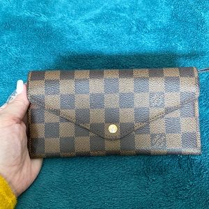 Louis Vuitton Sarah wallet